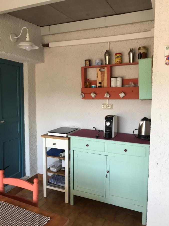 Hostal Casiano Camarasa Exterior photo