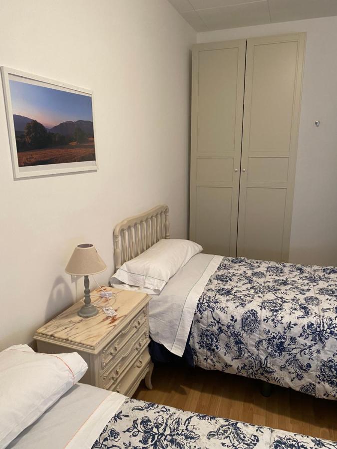 Hostal Casiano Camarasa Exterior photo